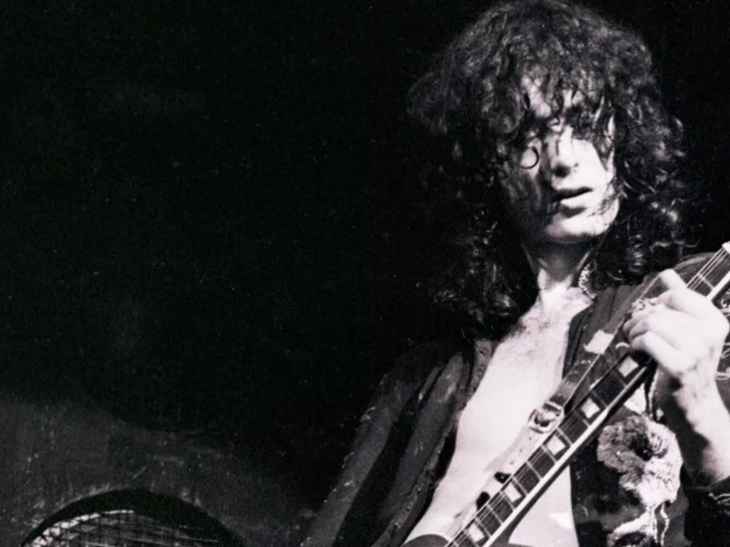 Jimmy Page, il chitarrista che ha cambiato il rock e fondato i Led Zeppelin